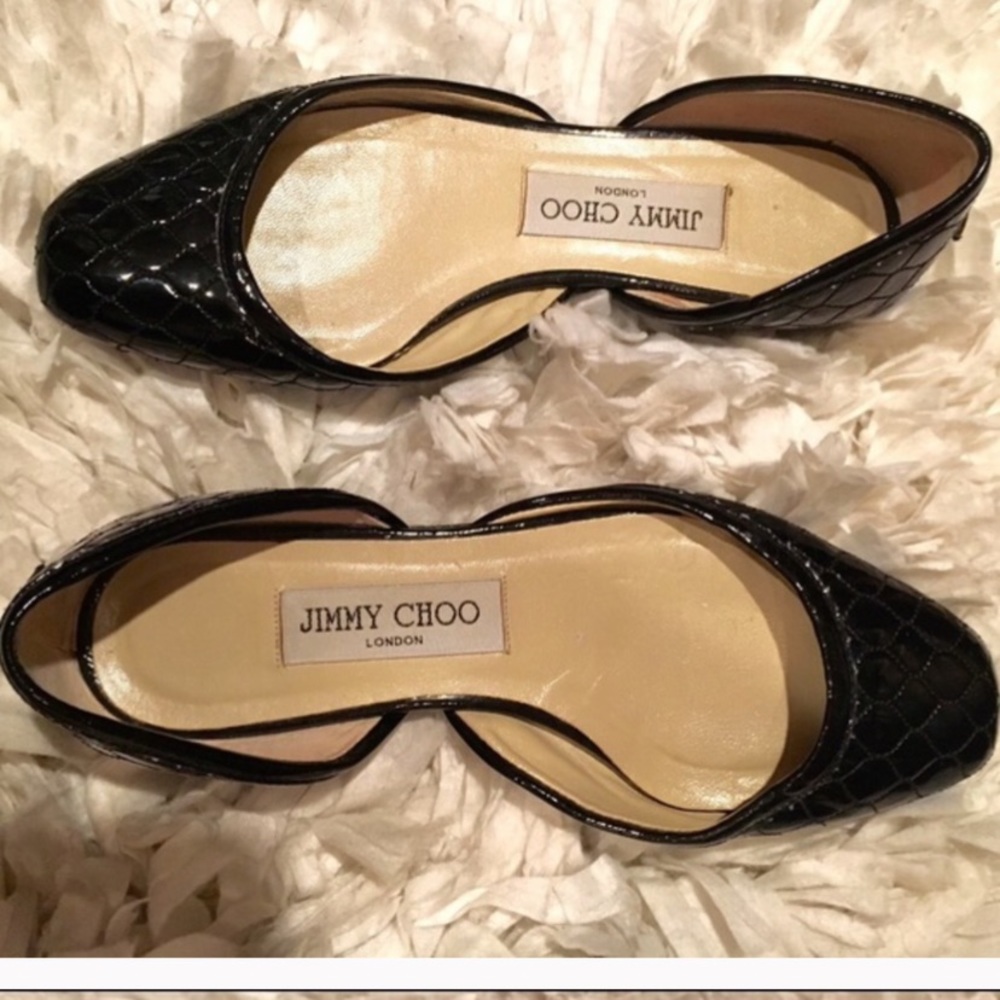 Authentic Jimmy Choo in Black Color. Size 5